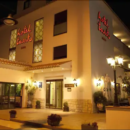 Tarik Готель 3*