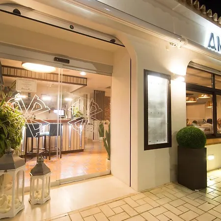 Hotel Tarik 3*