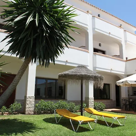 Tarik Готель 3*