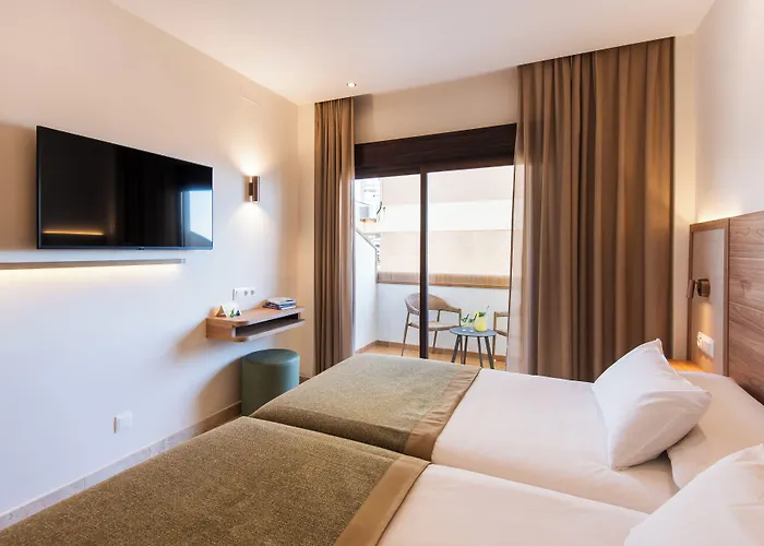 Tarik Торремолінос