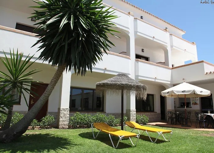 Tarik Готель 3*